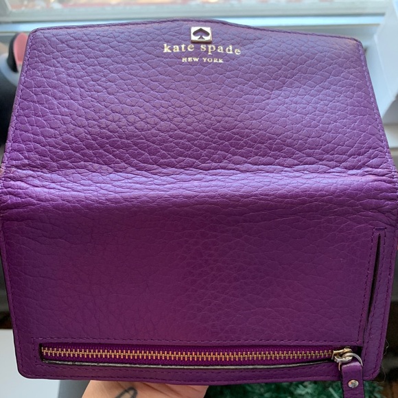Kate Spade leather wallet purple and cream - Picture 2 of 16